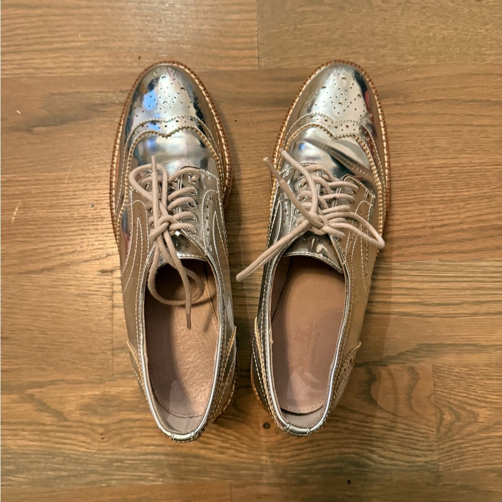 Women’s Silver Brogue Shoes - Picture 3 of 4